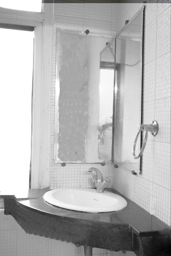 Roomshala 001 Iconic Residency ニューデリー エクステリア 写真